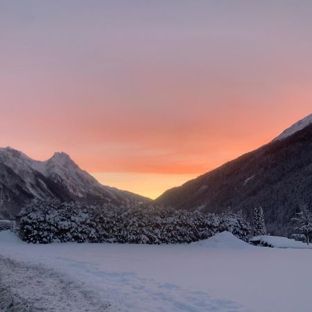 Arlalps Apart Pettneu am Arlberg Buitenkant foto
