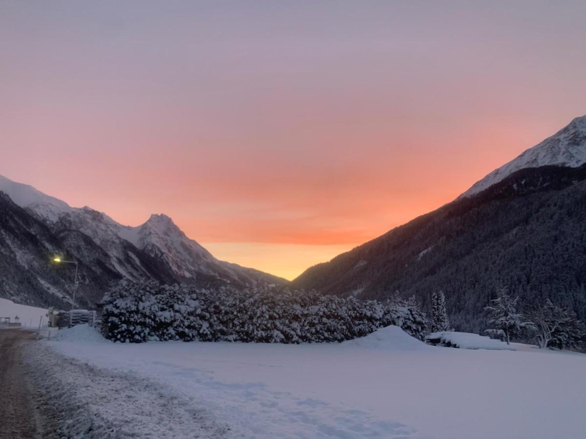 Arlalps Apart Pettneu am Arlberg Buitenkant foto
